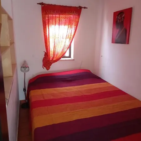 Brito לאגוּ‏ש